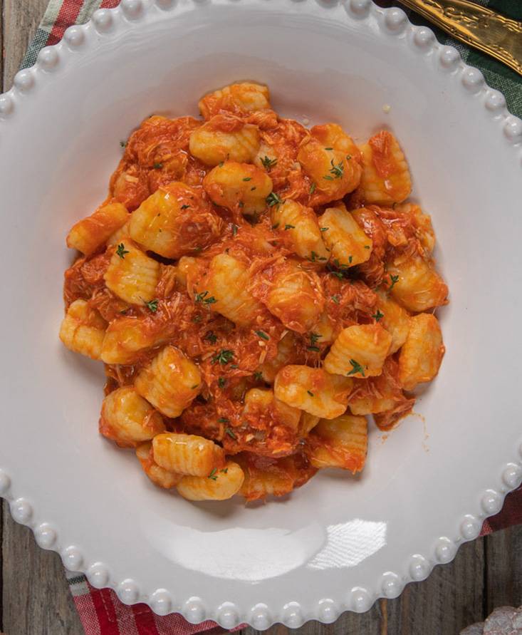 Gnocchi con sugo di faraona