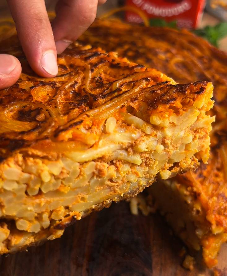 Frittata di pasta rossa